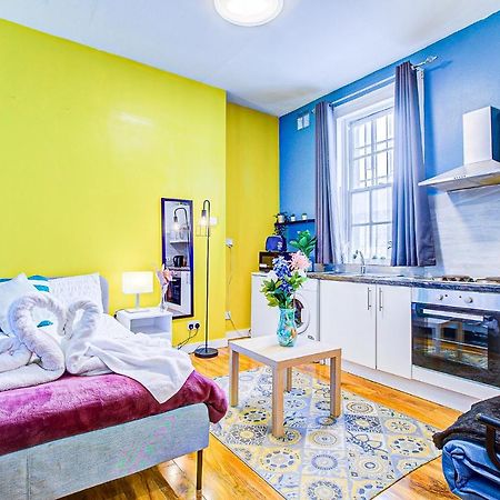 Studio With A Large Toilet And A Separate Room Budget Price Central لندن المظهر الخارجي الصورة